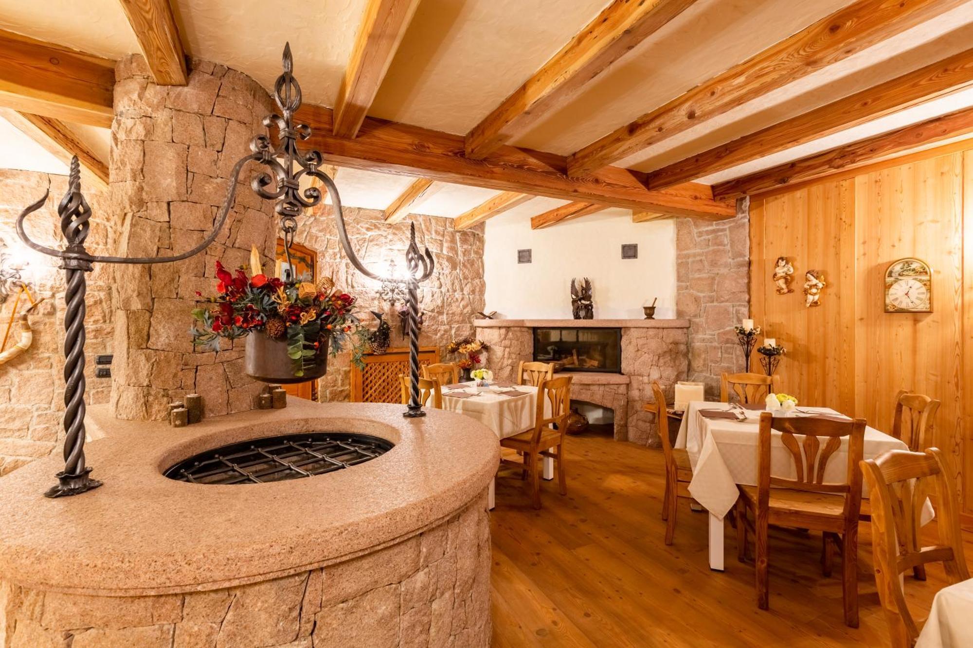 Appartamento Le Colonne - Relais Villa Quercia Tassullo Bagian luar foto