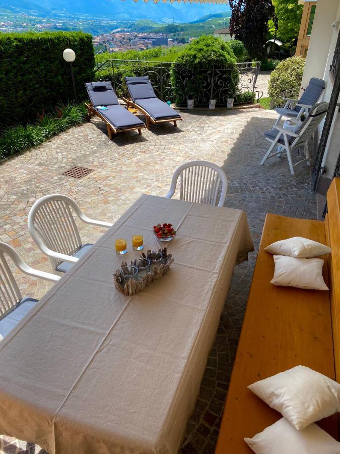 Appartamento Le Colonne - Relais Villa Quercia Tassullo Bagian luar foto