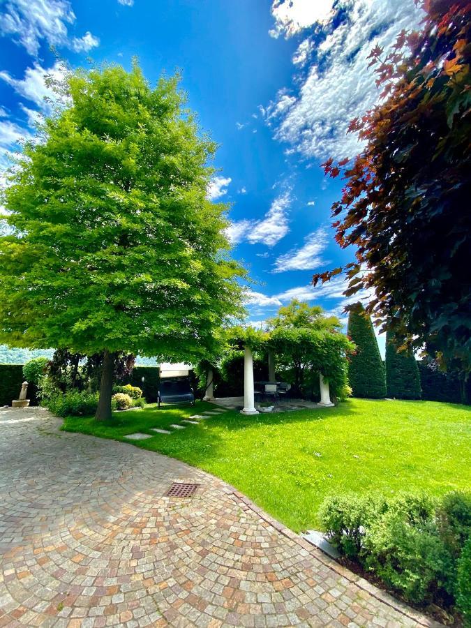 Appartamento Le Colonne - Relais Villa Quercia Tassullo Bagian luar foto